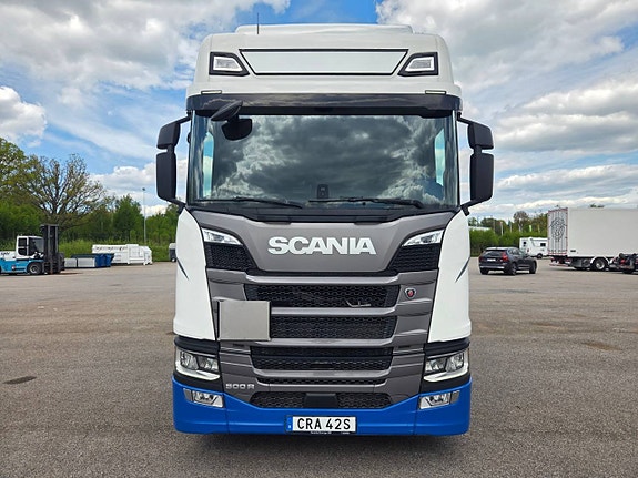 SCANIA R500 SKÅPBIL 6X2*4 2 of 11