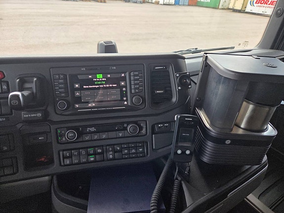 SCANIA R500 SKÅPBIL 6X2*4 8 of 11