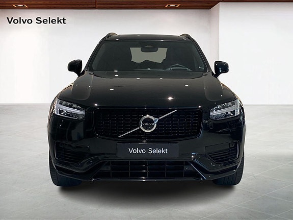 Volvo XC90 8 of 18