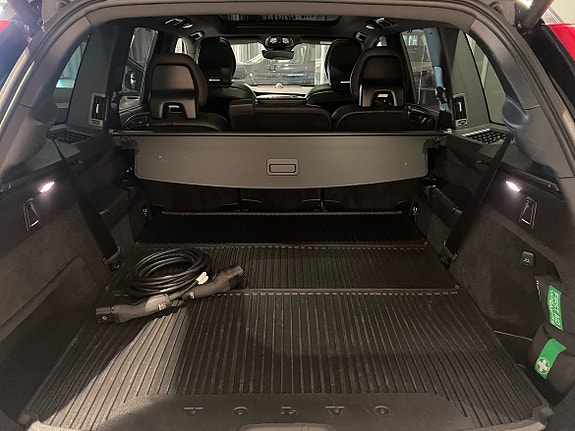 Volvo XC90 13 of 18