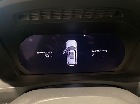 Volvo XC90 11 of 18