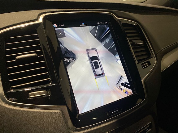 Volvo XC90 14 of 18