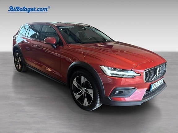 Volvo V60 Cross Country 3 of 5