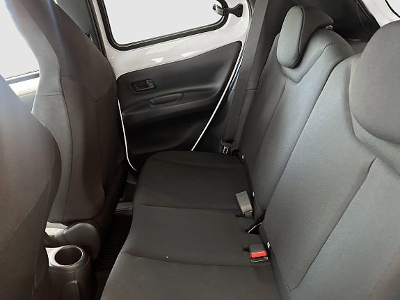 Toyota Aygo X 11 of 13