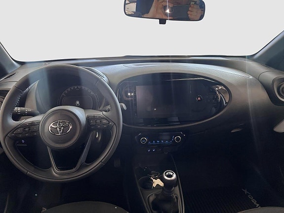 Toyota Aygo X 10 of 13