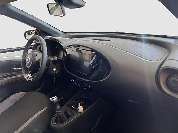 Toyota Aygo X 7 of 13