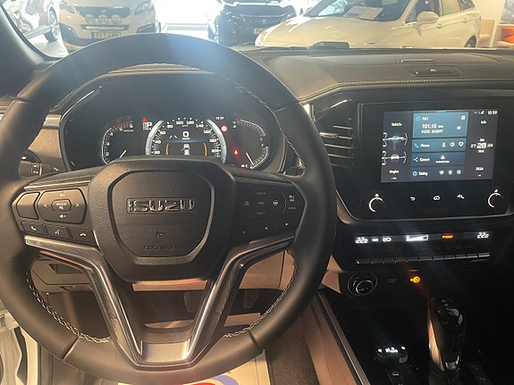 Isuzu D-max 7 of 14