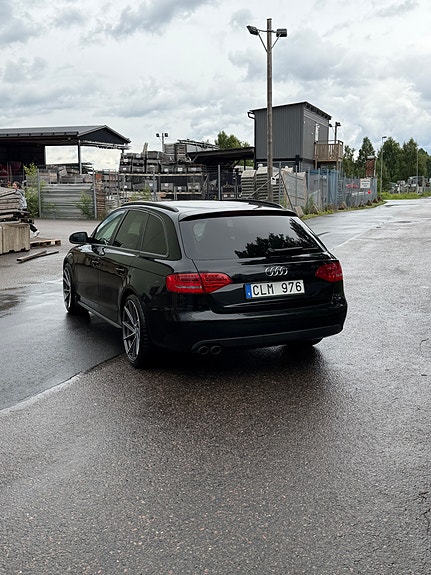 Audi A4 4 of 5