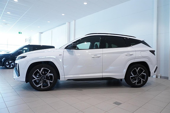 Hyundai Tucson 3 of 5