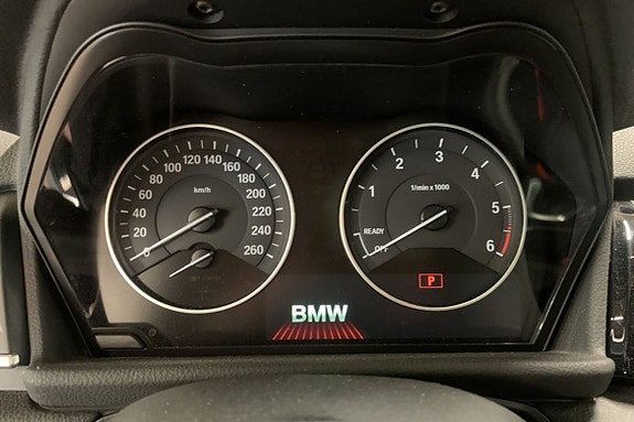 BMW 218d 9 of 14