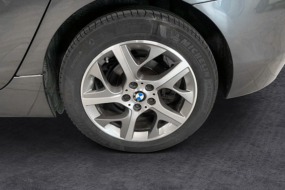 BMW 218d 6 of 14