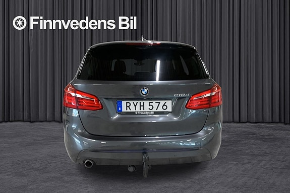 BMW 218d 5 of 14