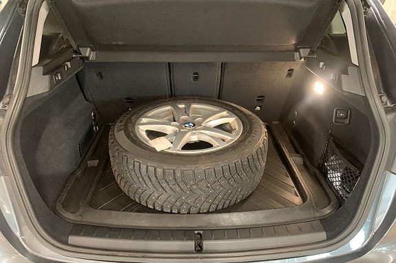 BMW 218d 13 of 14