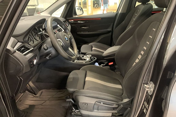 BMW 218d 7 of 14