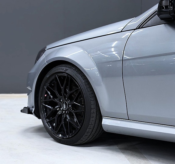 Mercedes-Benz C220 6 of 14