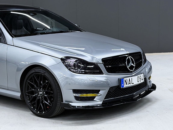 Mercedes-Benz C220 5 of 14