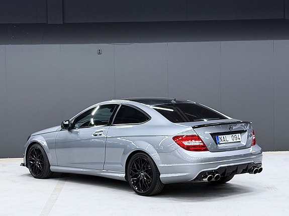 Mercedes-Benz C220 7 of 14