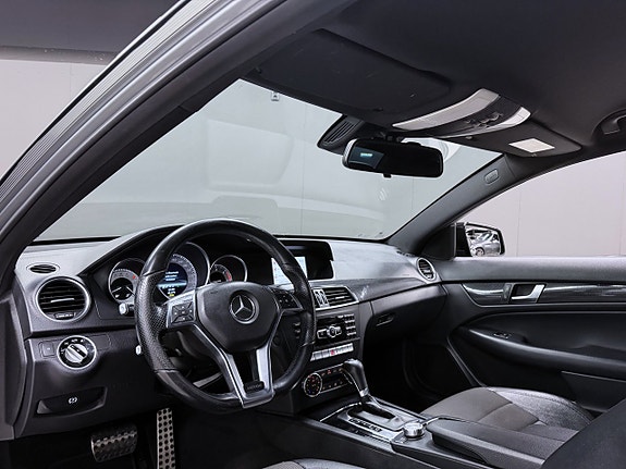 Mercedes-Benz C220 12 of 14