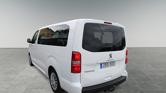Peugeot Traveller 4 of 5