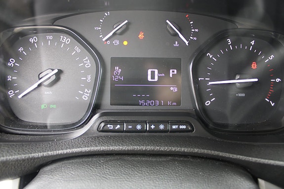 Peugeot Traveller 10 of 15