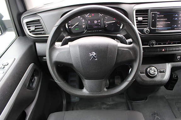 Peugeot Traveller 7 of 15
