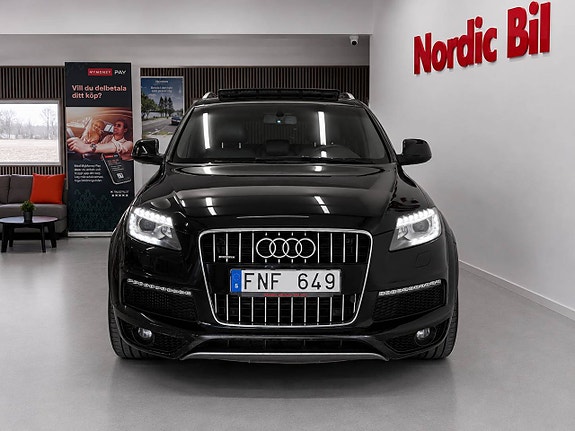 Audi Q7 2 of 5