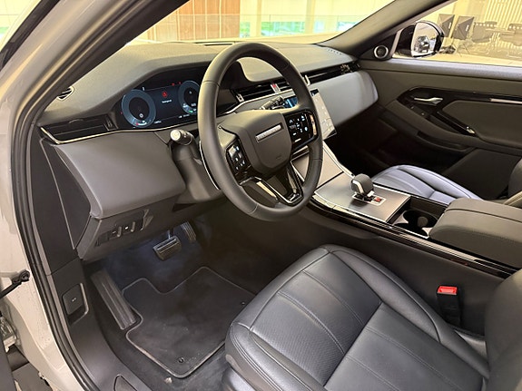 Land Rover Range Rover Evoque 8 of 22