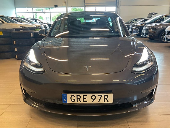 Tesla Model 3 2 of 5
