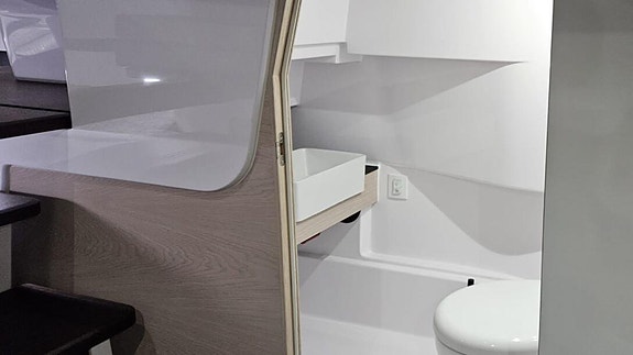 Axopar 45 XC Cross Cabin 2025 Finland 12 of 12