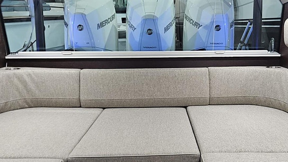Axopar 45 XC Cross Cabin 2025 Finland 9 of 12