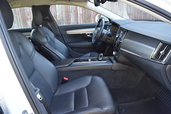 Volvo V90 10 of 13
