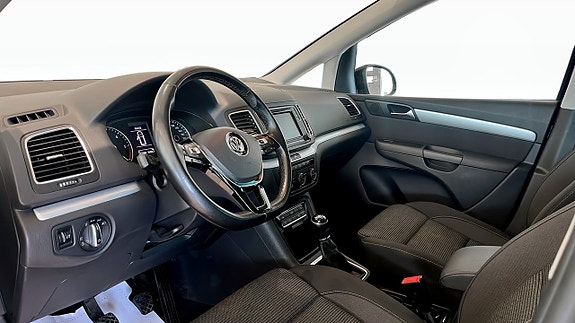 Volkswagen Sharan 7 of 15