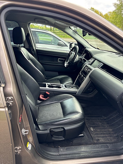 Land Rover Discovery Sport 5 of 5