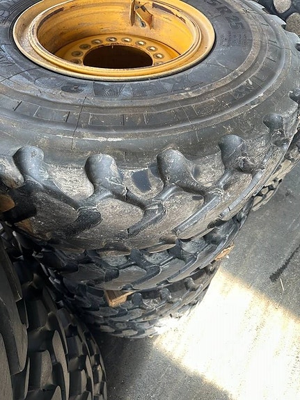 Volvo Kompletta hjul däck Michelin L60 L70 L90 OBS!!! 10 of 14