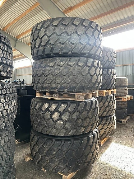 Volvo Kompletta hjul däck Michelin L60 L70 L90 OBS!!! 5 of 5