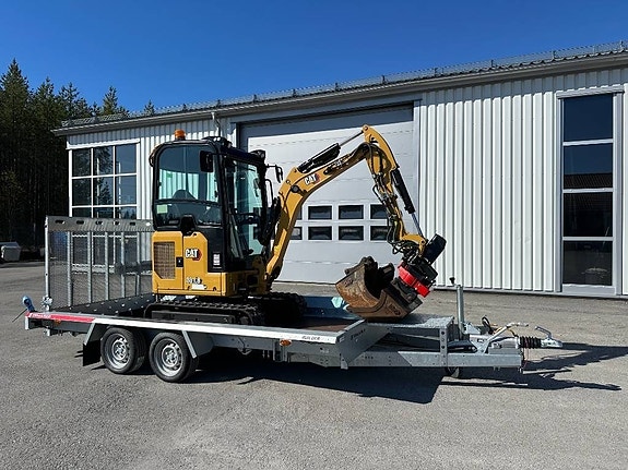 CAT 301.8 minigrävare med rotortilt och skopor 14 of 17