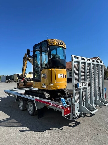 CAT 301.8 minigrävare med rotortilt och skopor 17 of 17