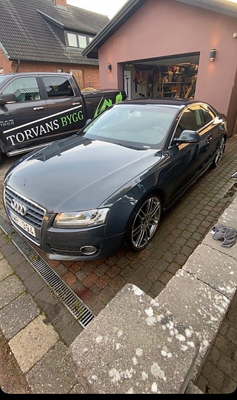 Audi A5 4 of 5
