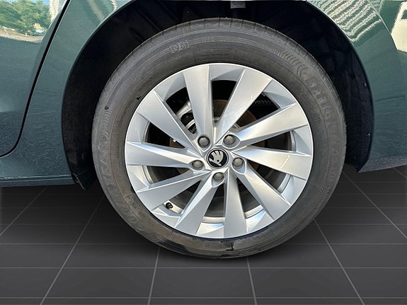 Skoda Octavia 9 of 14