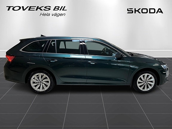 Skoda Octavia 2 of 14