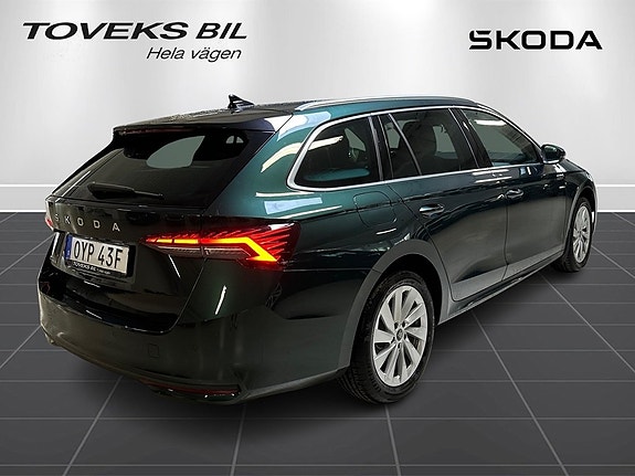 Skoda Octavia 3 of 14