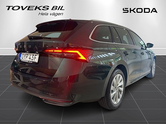 Skoda Octavia 3 of 5
