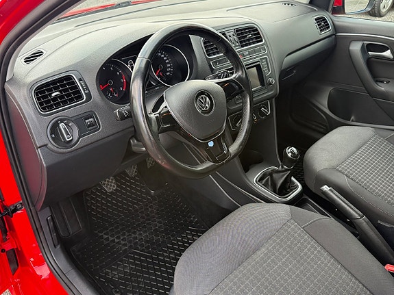Volkswagen Polo 15 of 22