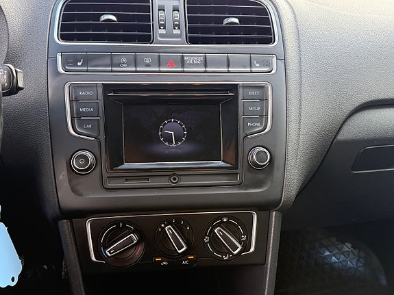 Volkswagen Polo 17 of 22