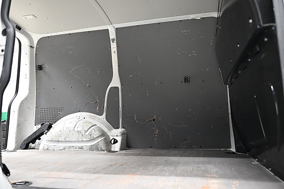 Volkswagen Transporter 9 of 28