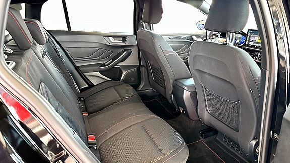 Ford Focus 5 of 5
