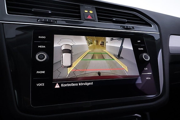 Volkswagen Tiguan 14 of 16