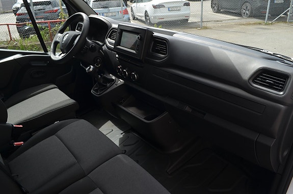 Renault Master 12 of 14