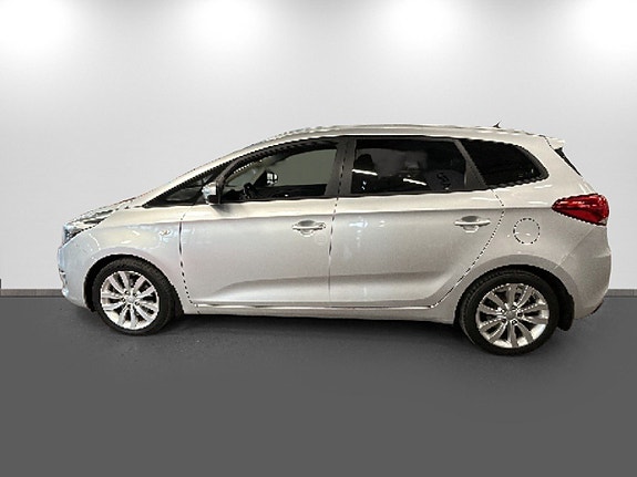 Kia Carens 4 of 16