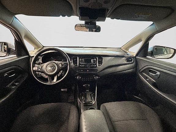 Kia Carens 7 of 16